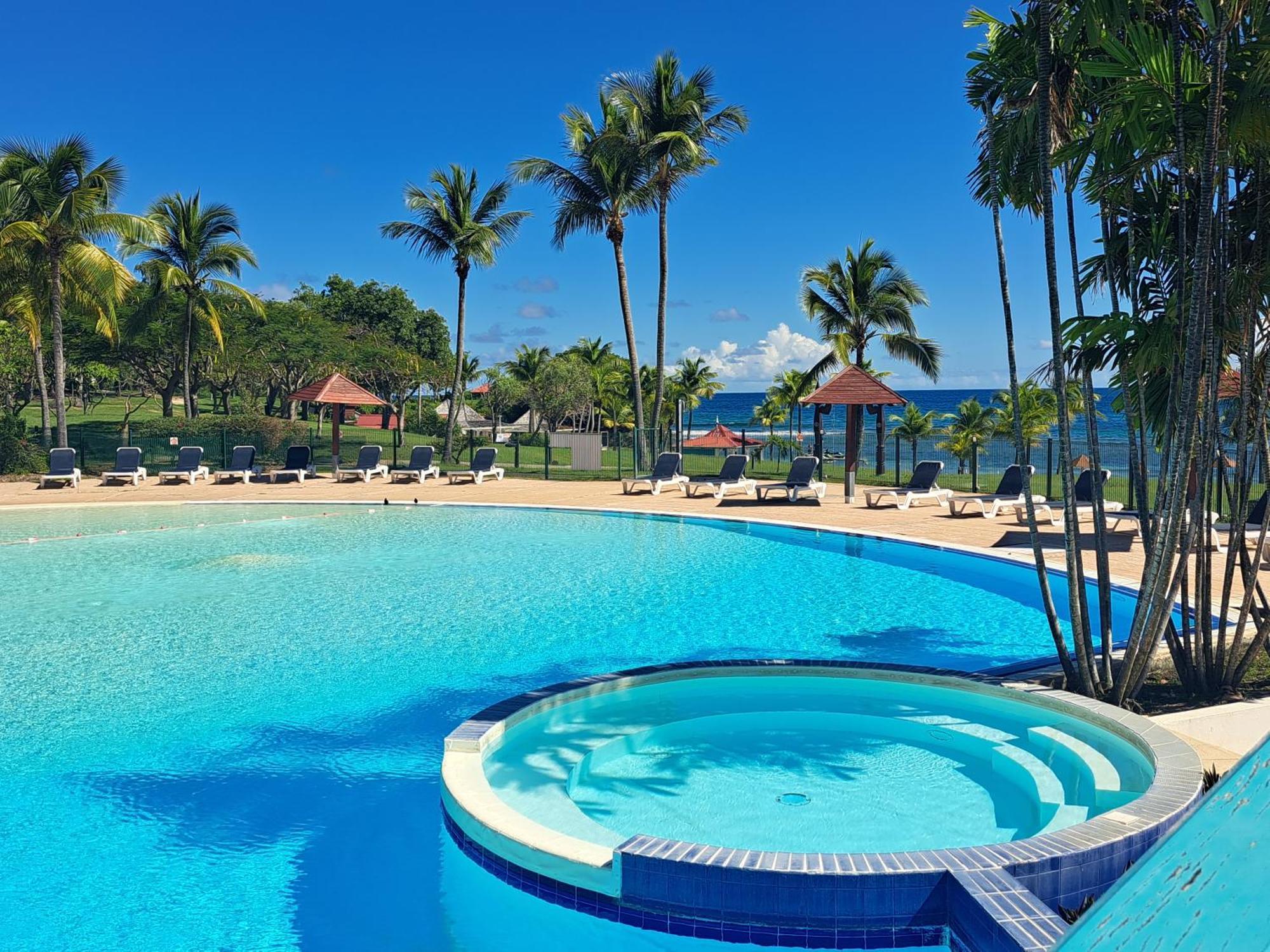 Grand Studio Vue Mer Exceptionnelle, Piscines, Plages. Sainte-Anne  Exterior photo