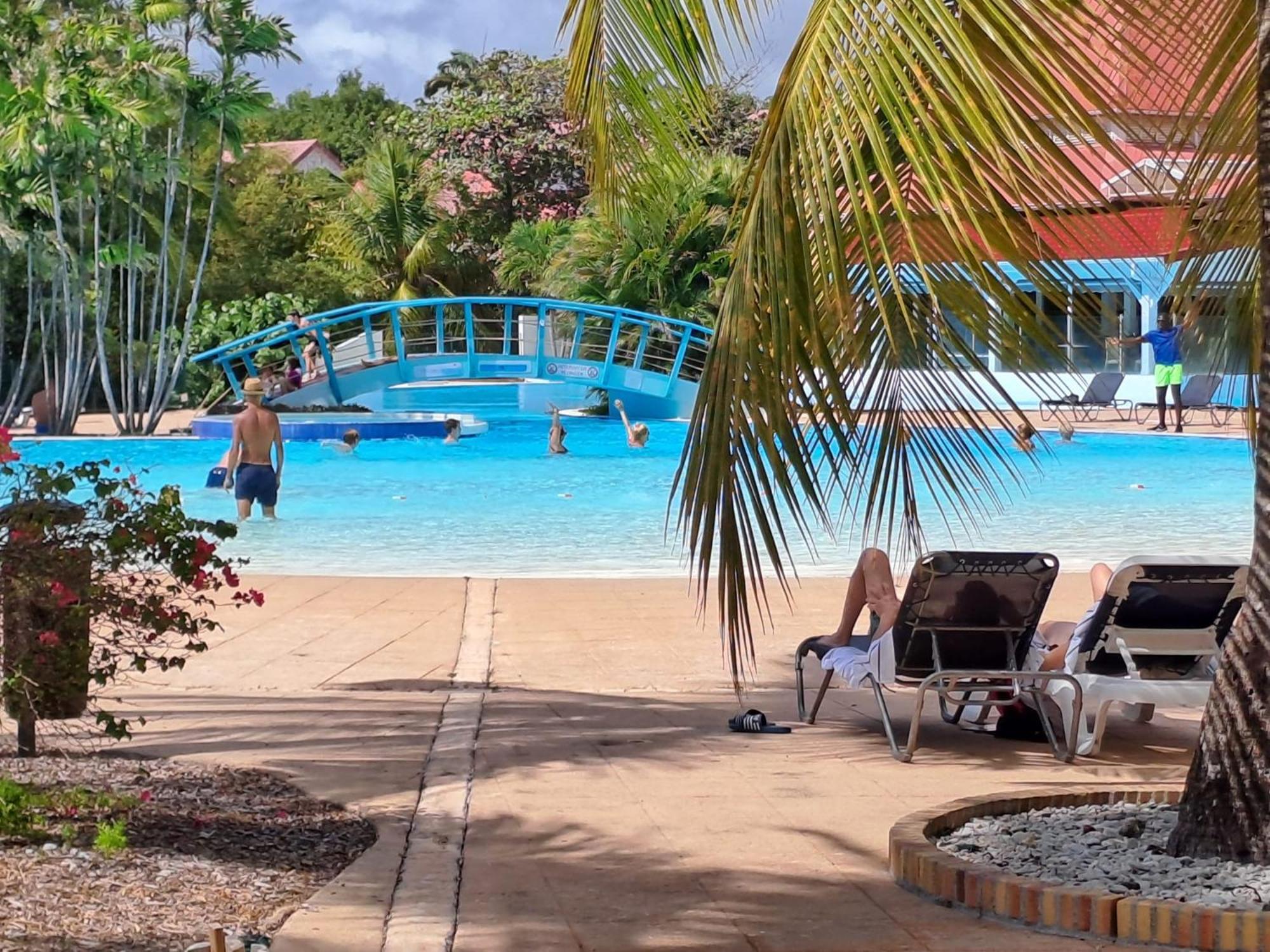 Grand Studio Vue Mer Exceptionnelle, Piscines, Plages. Sainte-Anne  Exterior photo