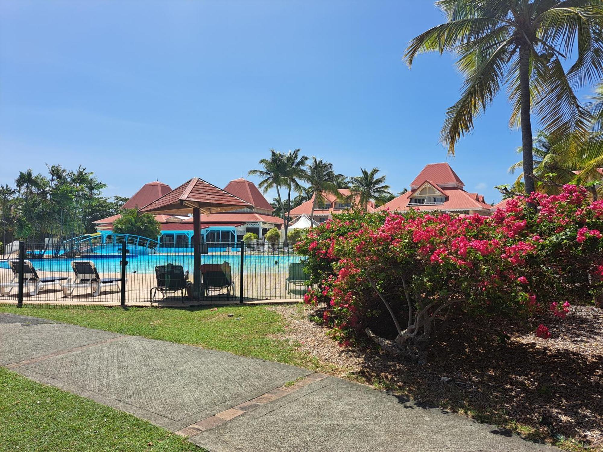Grand Studio Vue Mer Exceptionnelle, Piscines, Plages. Sainte-Anne  Exterior photo